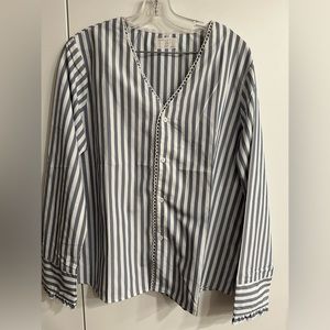 4 for $20 - STRIPE V-NECK SHIRT